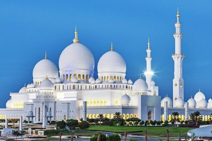 Experience the stunning architecture and rich culture of Abu Dhabi with an expert English guide exploring all major locations with a warm welcoming smile throughout your journey.